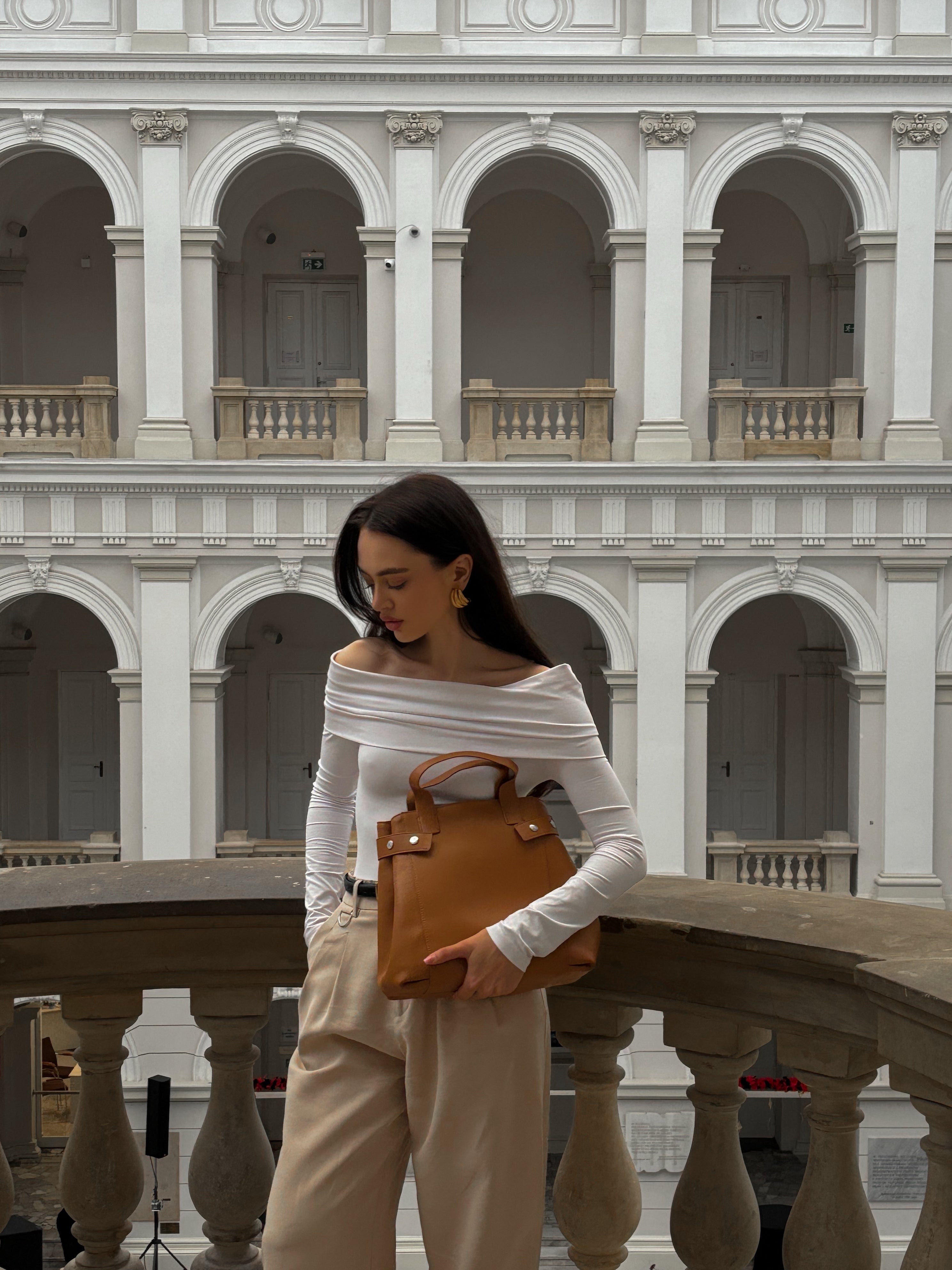 Unveiling the Best Women's Bags in Switzerland: Indian Cobbler's Exquisite Collection