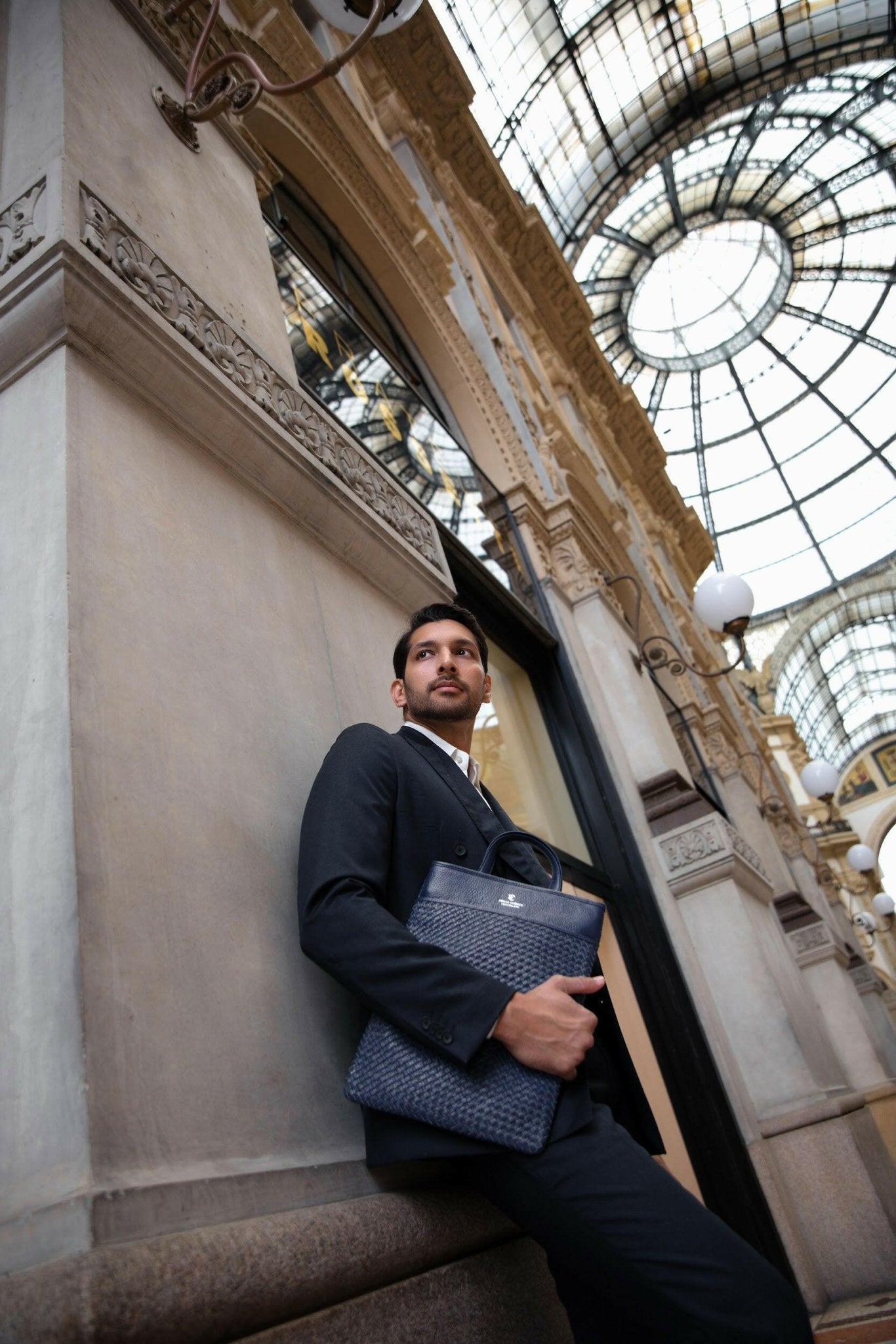 Laptop Case With Handle - Unisex Tote - Indian Cobbler Switzerland