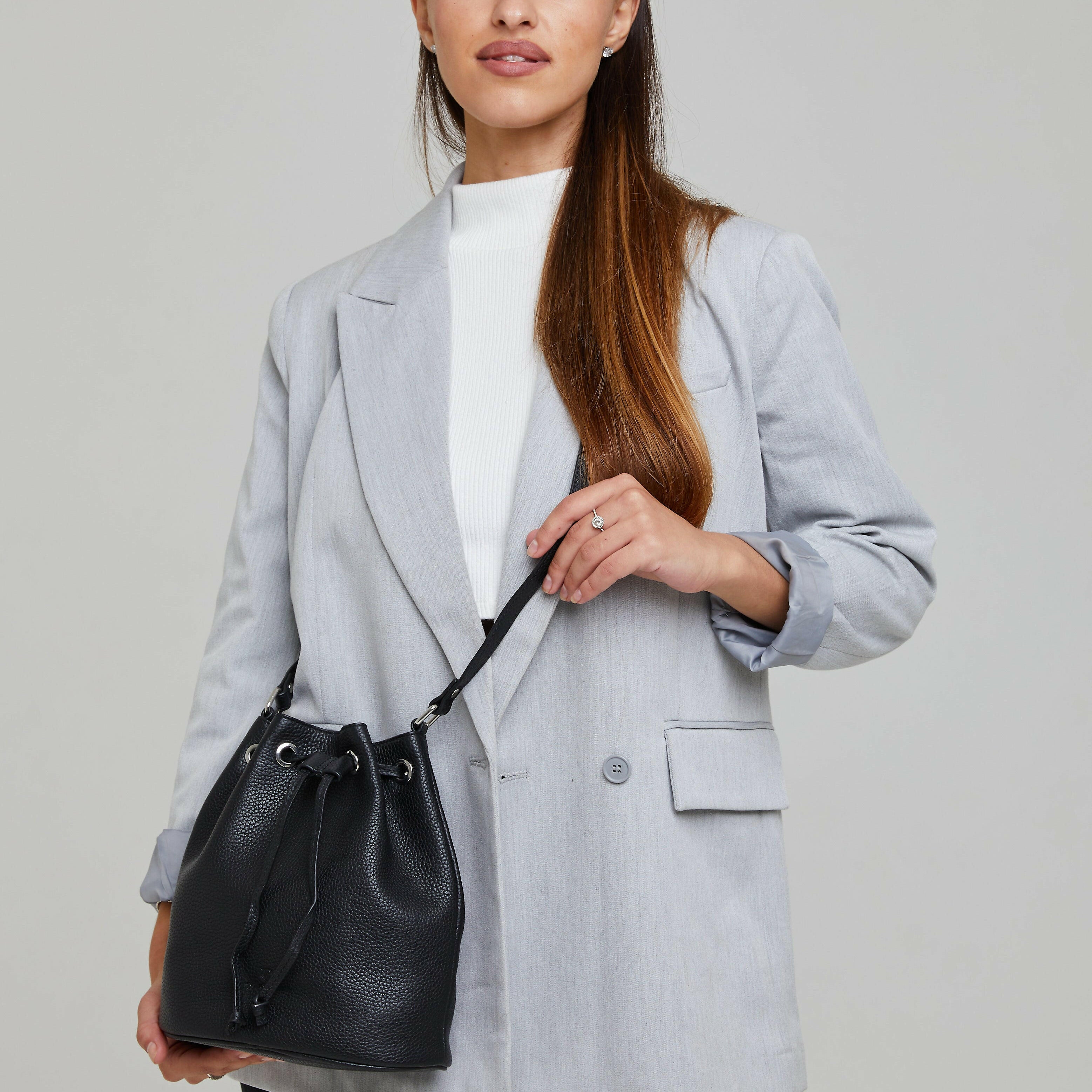 Schwarze Leder-Bucket Bag für Frauen