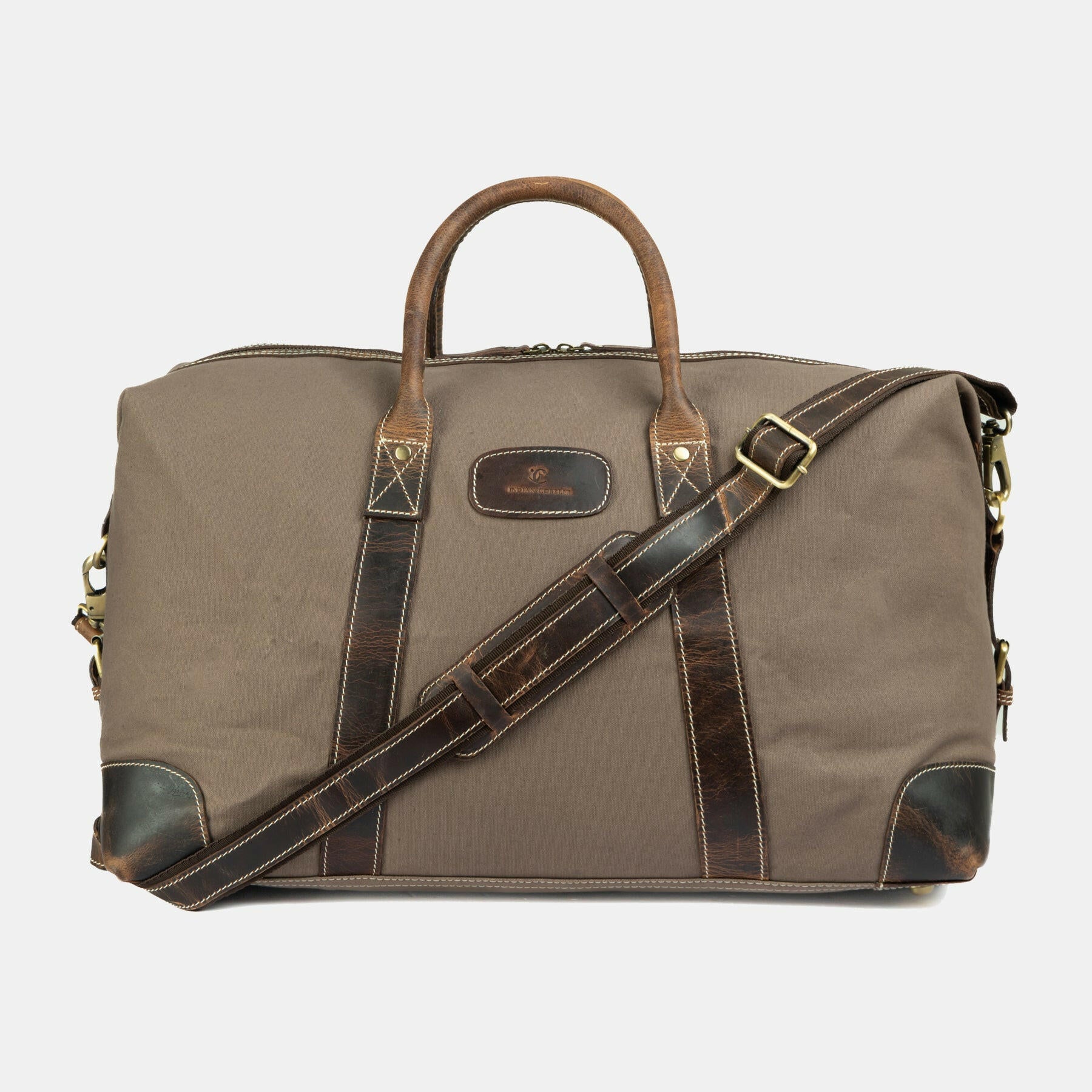 Our weekender fits in  Aircabine, very practical for short Tripps